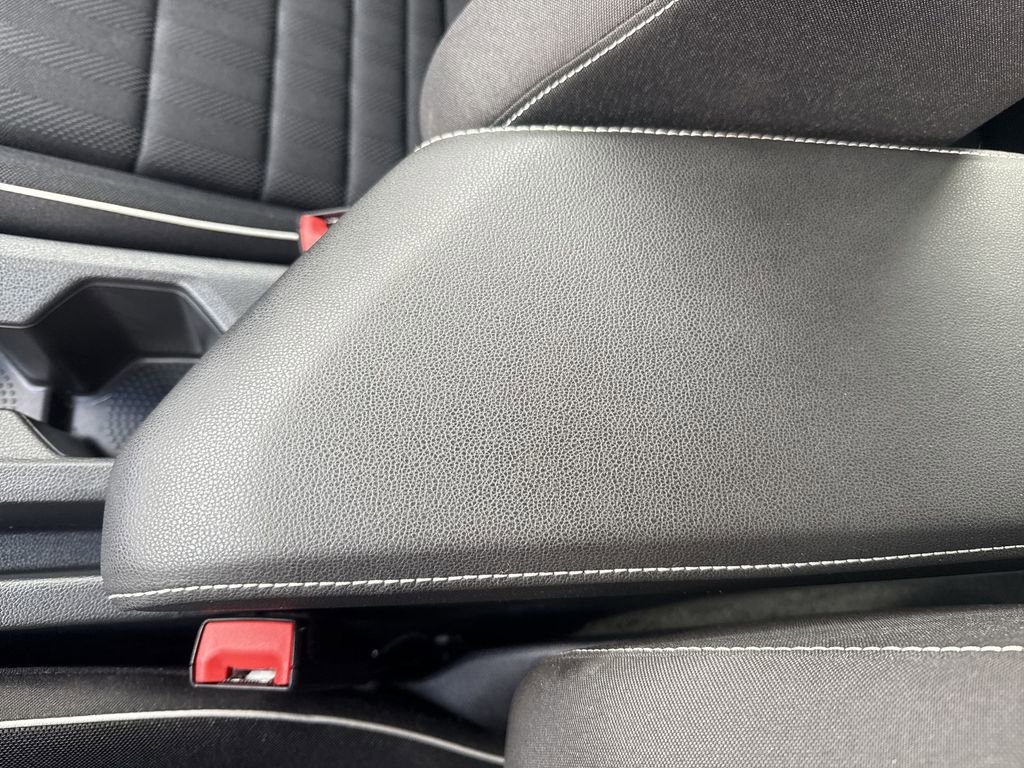 Used 2024 Volkswagen Jetta Sport image 33