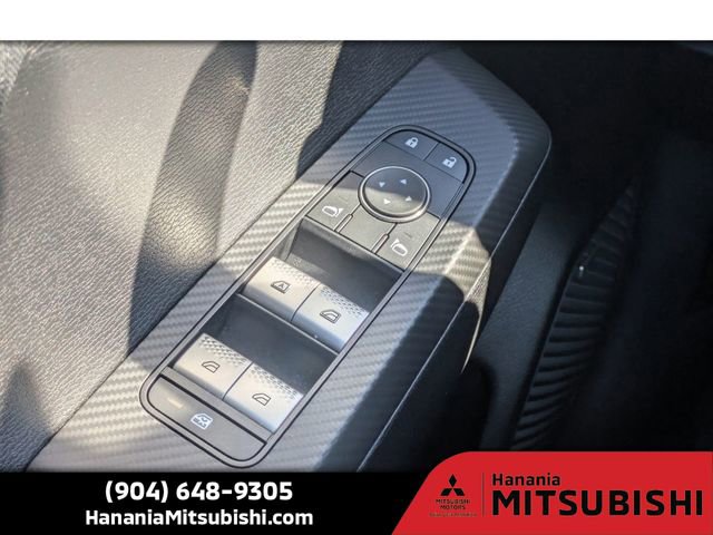 Used 2025 Mitsubishi Outlander ES image 23