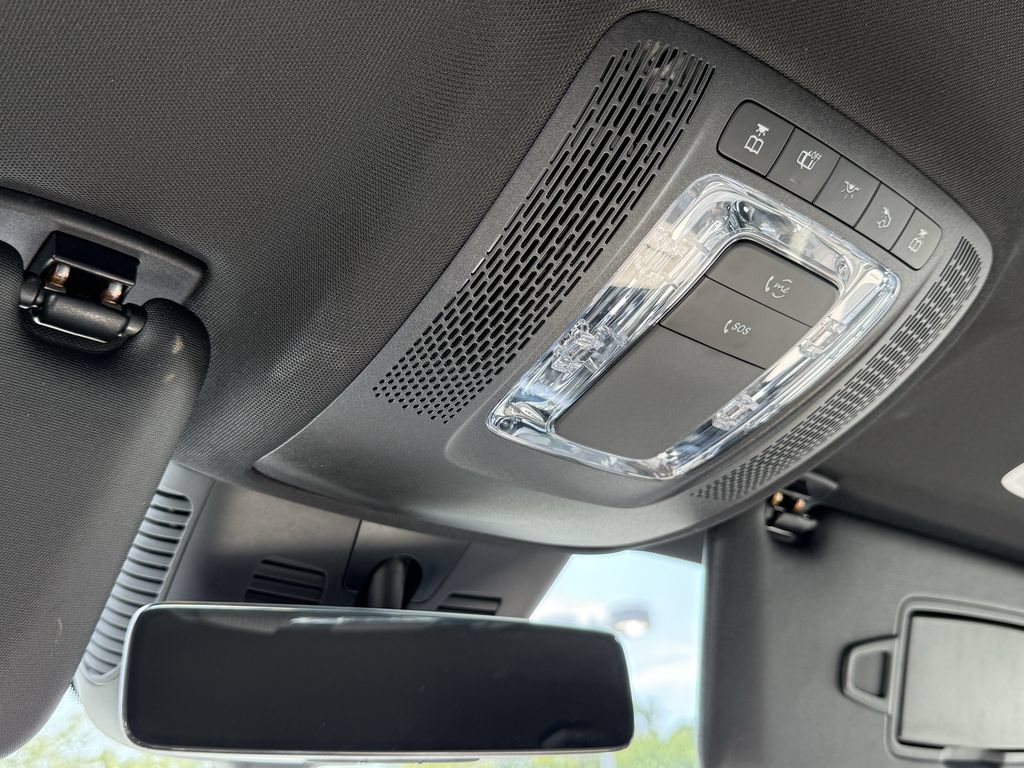Certified 2025 Mercedes-Benz GLB 250 4MATIC image 35