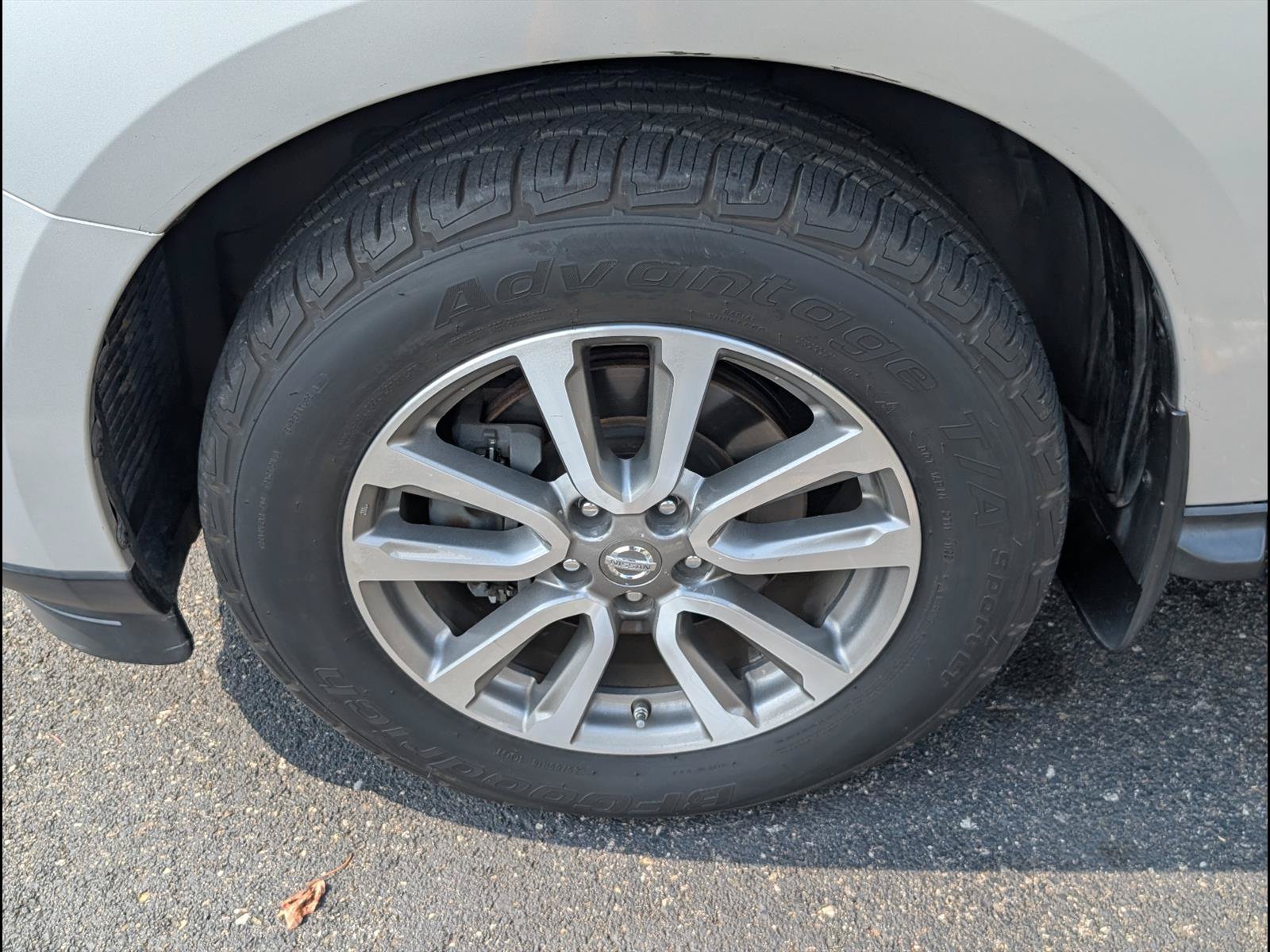 Used 2013 Nissan Pathfinder SL FWD image 9