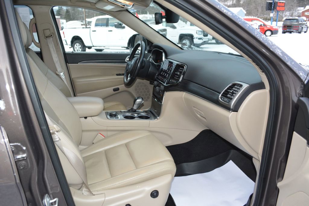 Used 2021 Jeep Grand Cherokee Limited image 8