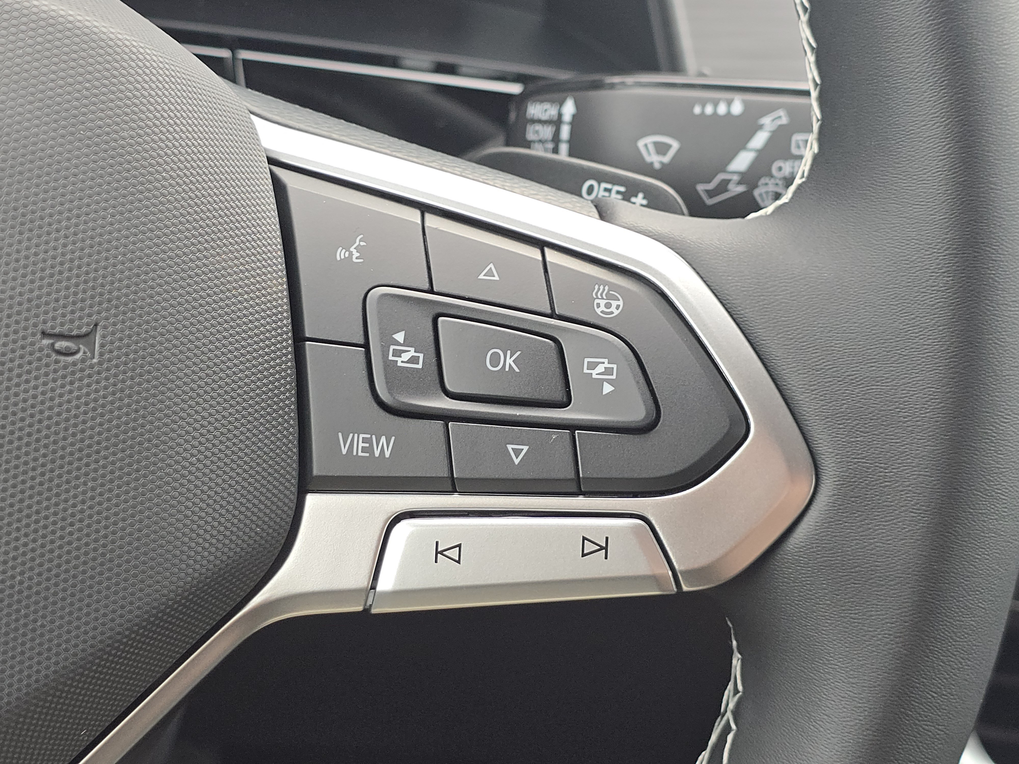 New 2026 Volkswagen Atlas Cross Sport SE AWD/4WD image 25