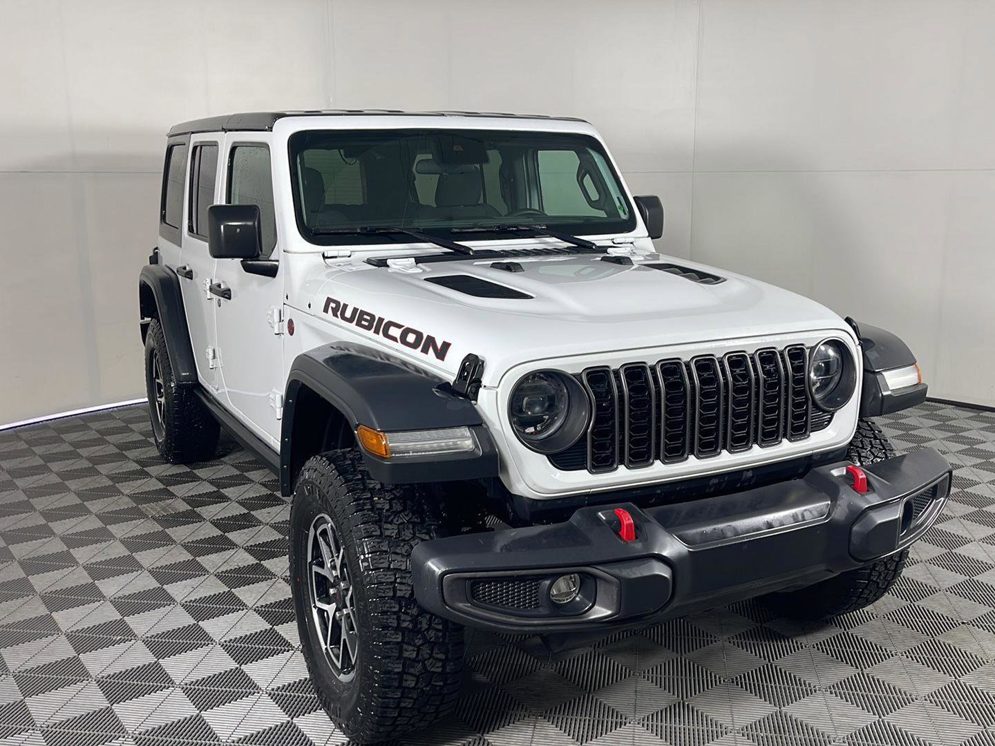 Used 2024 Jeep Wrangler Unlimited Rubicon image 4