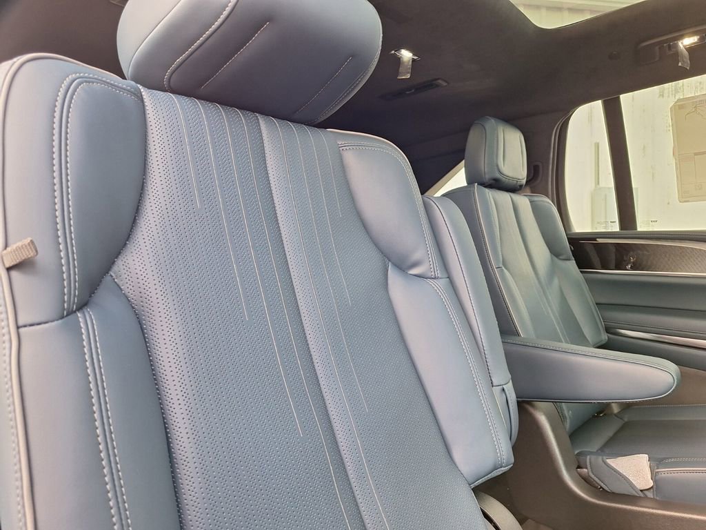 New 2025 Cadillac Escalade IQ Luxury 2 image 30