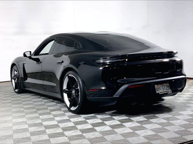 Used 2022 Porsche Taycan image 3