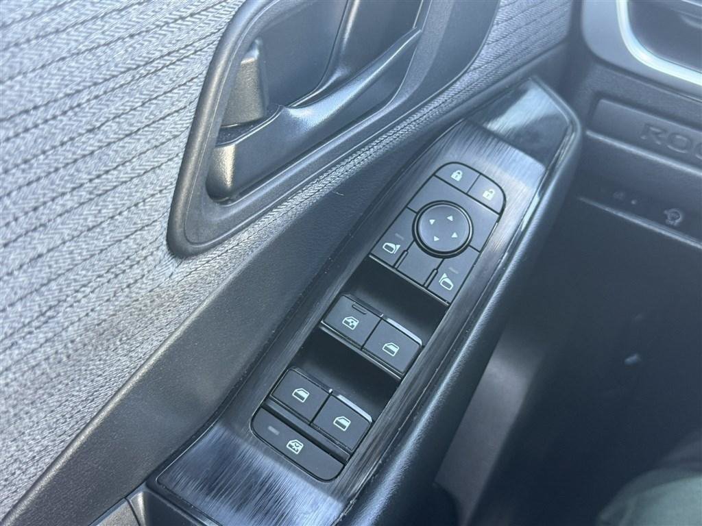 Used 2023 Nissan Rogue S AWD/4WD image 29
