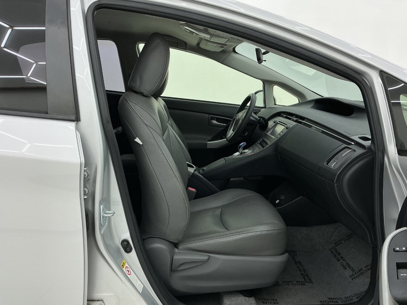 Used 2015 Toyota Prius Two FWD image 15