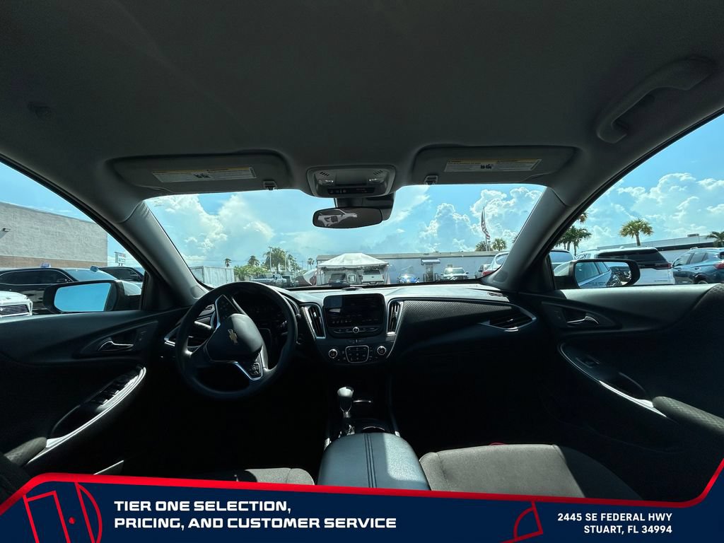 Used 2025 Chevrolet Malibu LT FWD image 14