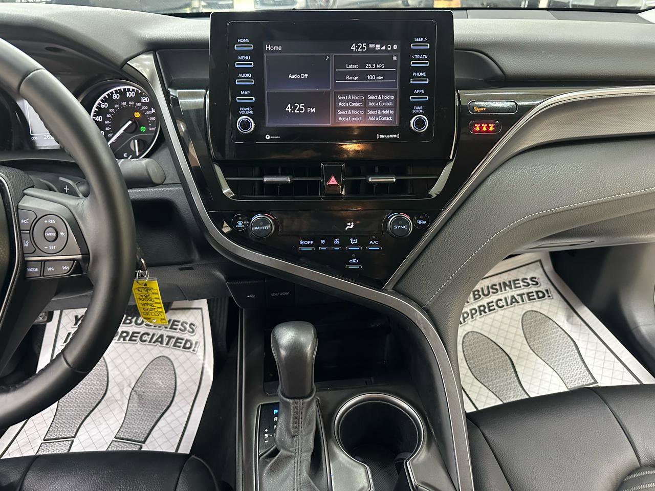Used 2023 Toyota Camry SE image 23