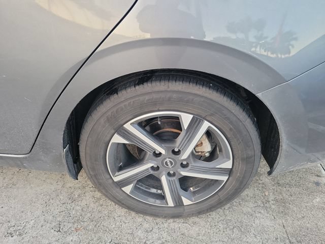 Used 2024 Nissan Sentra SV FWD image 6