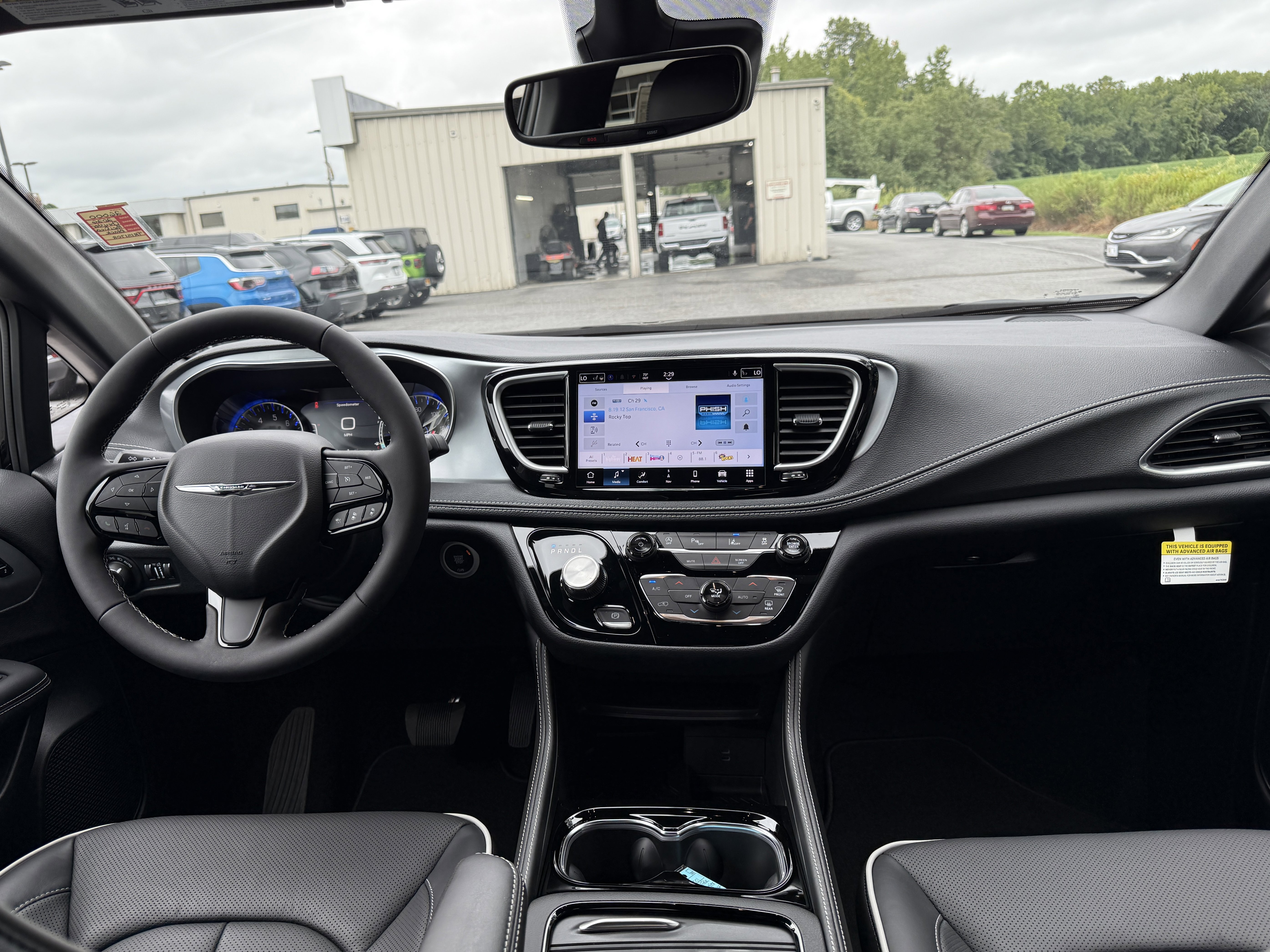 New 2026 Chrysler Pacifica Limited image 16