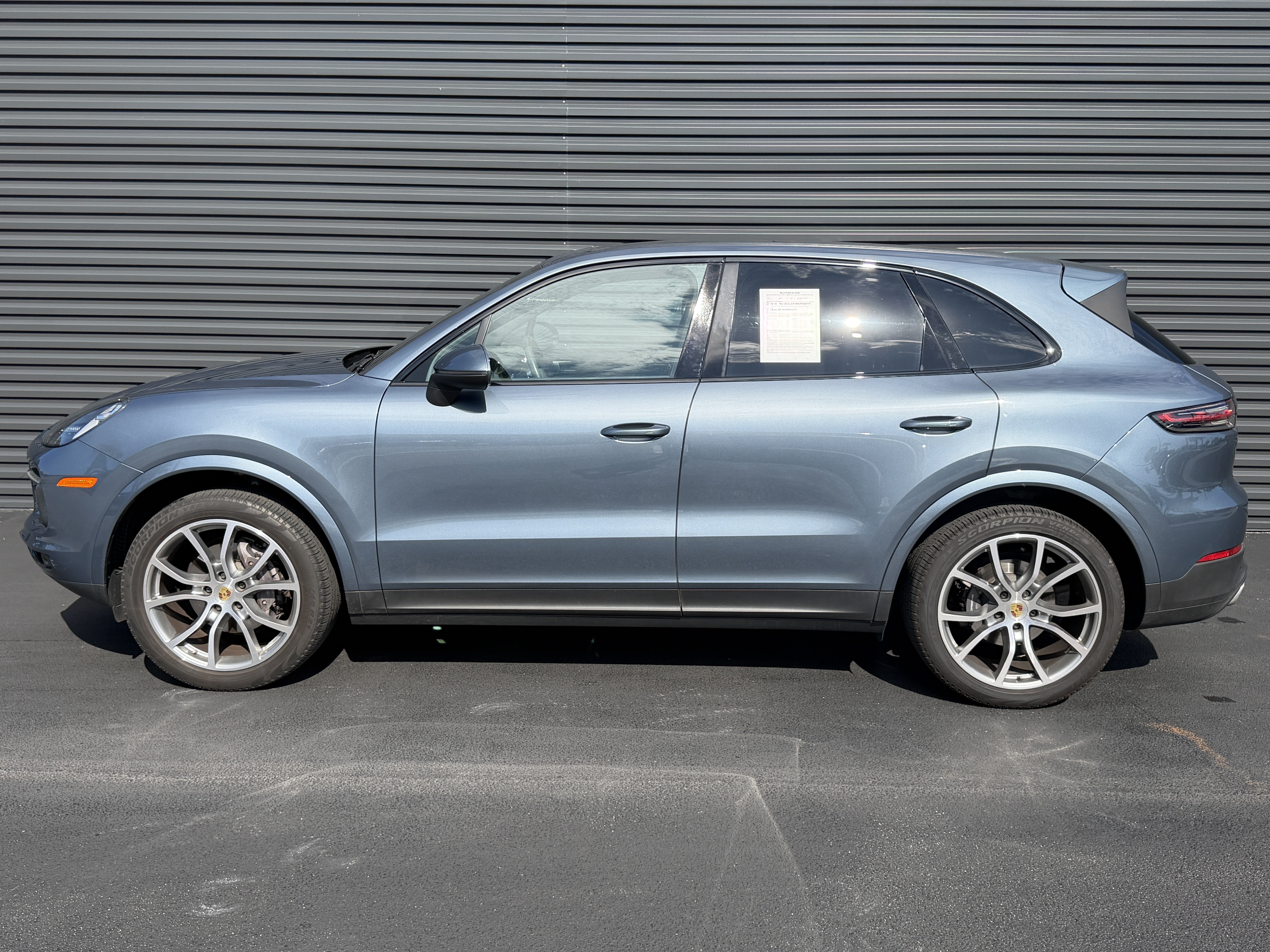 Used 2019 Porsche Cayenne AWD/4WD image 2