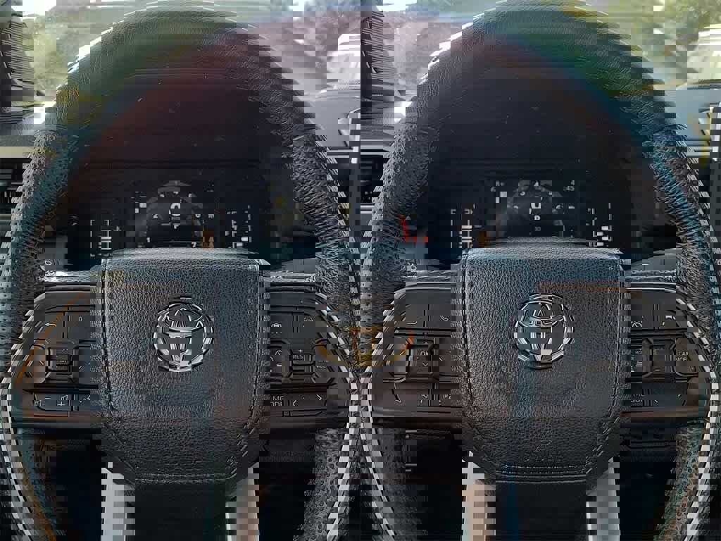 Used 2024 Toyota Tacoma SR5 image 17