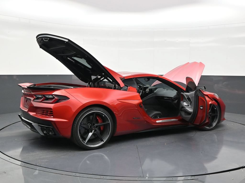 Used 2025 Chevrolet Corvette E-Ray w/ Stealth Interior Trim Package AWD/4WD image 29