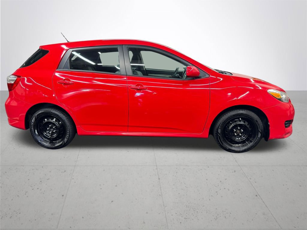 Used 2011 Toyota Matrix image 8