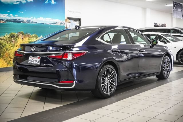 Certified 2024 Lexus ES 300h w/ Premium Package FWD image 6