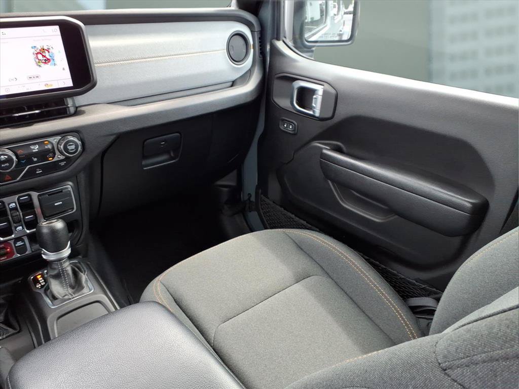 Used 2024 Jeep Wrangler Unlimited AWD/4WD image 20