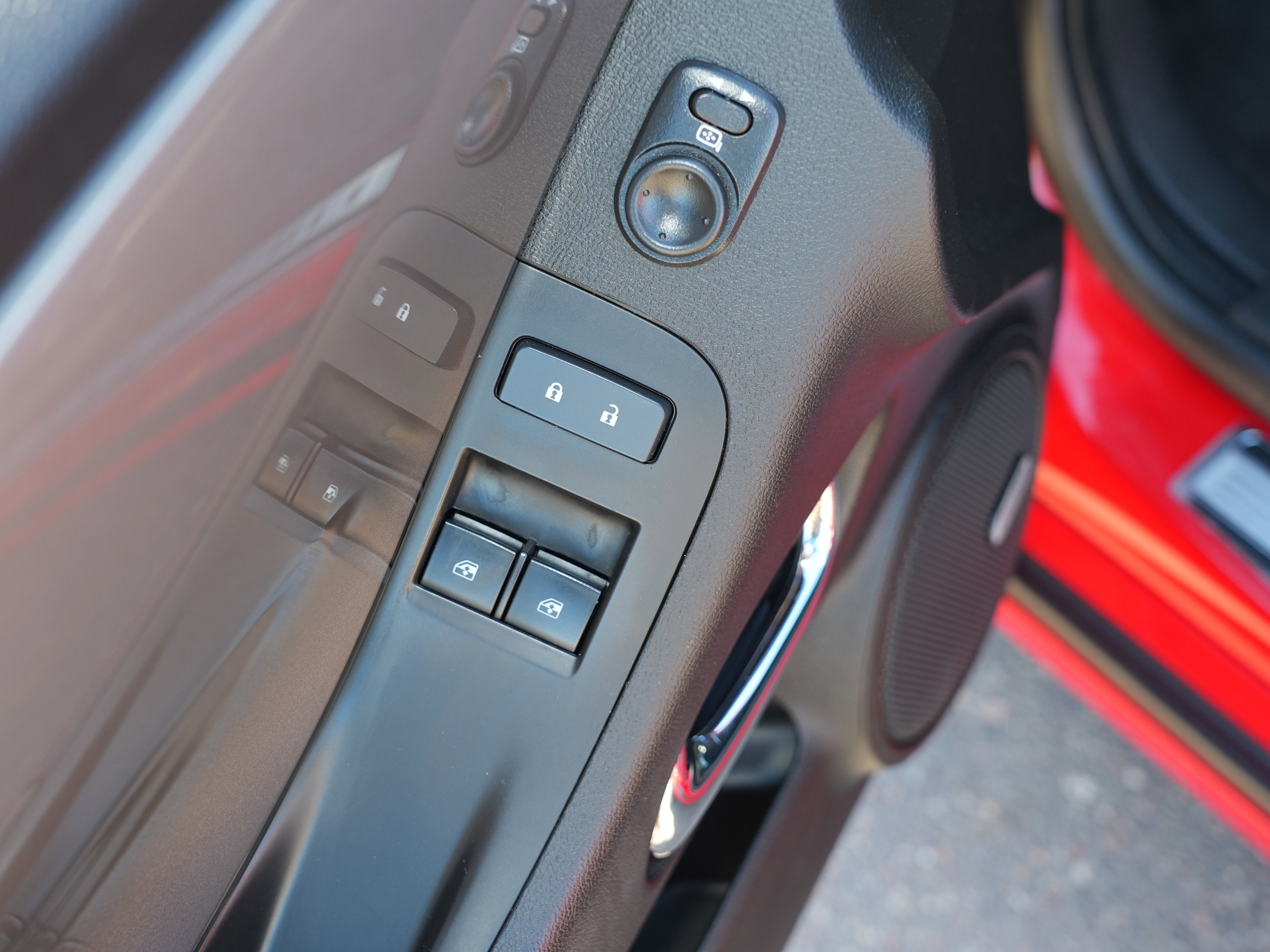 Used 2014 Chevrolet Camaro SS w/ RS Package image 16