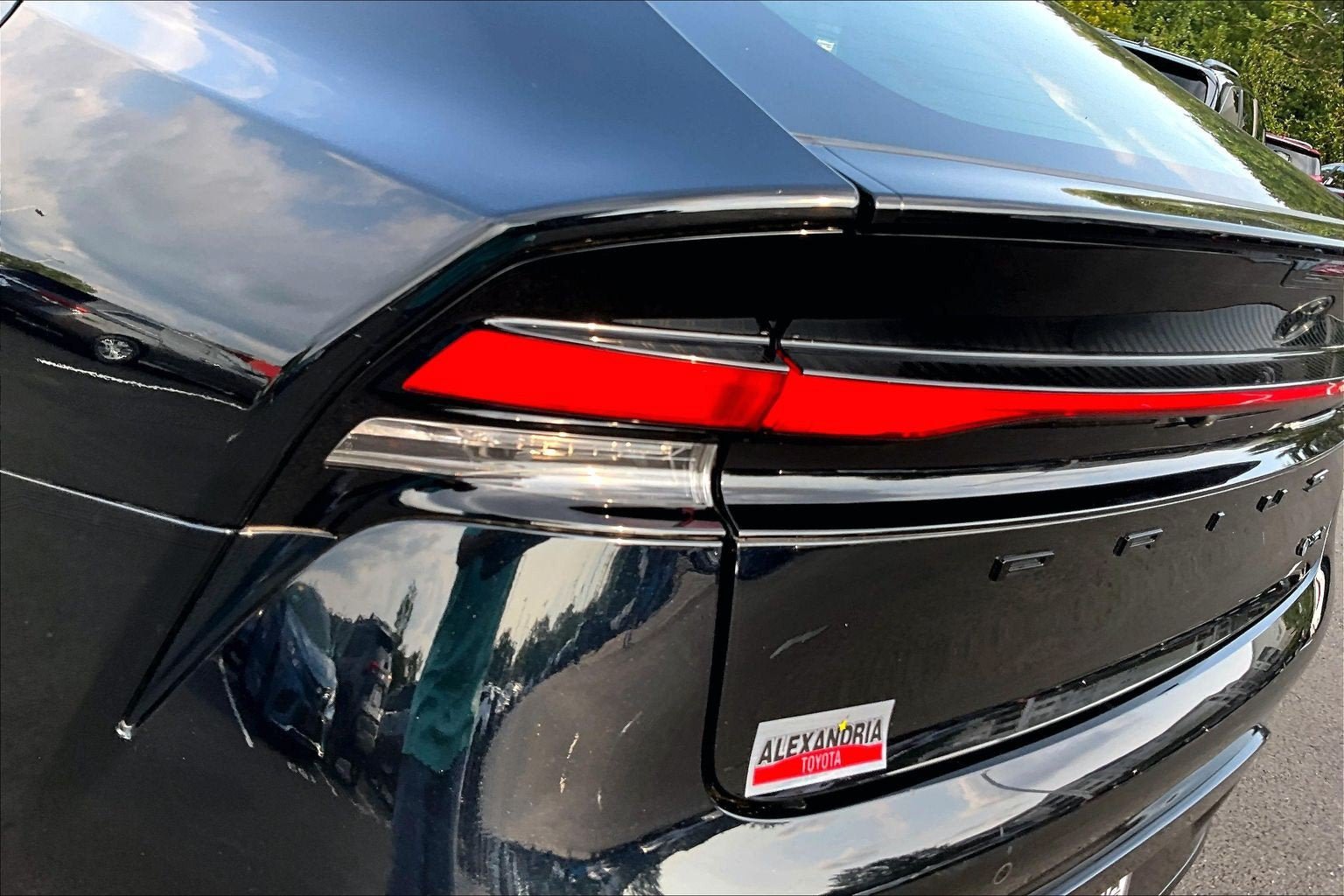 Used 2025 Toyota Prius AWD image 28