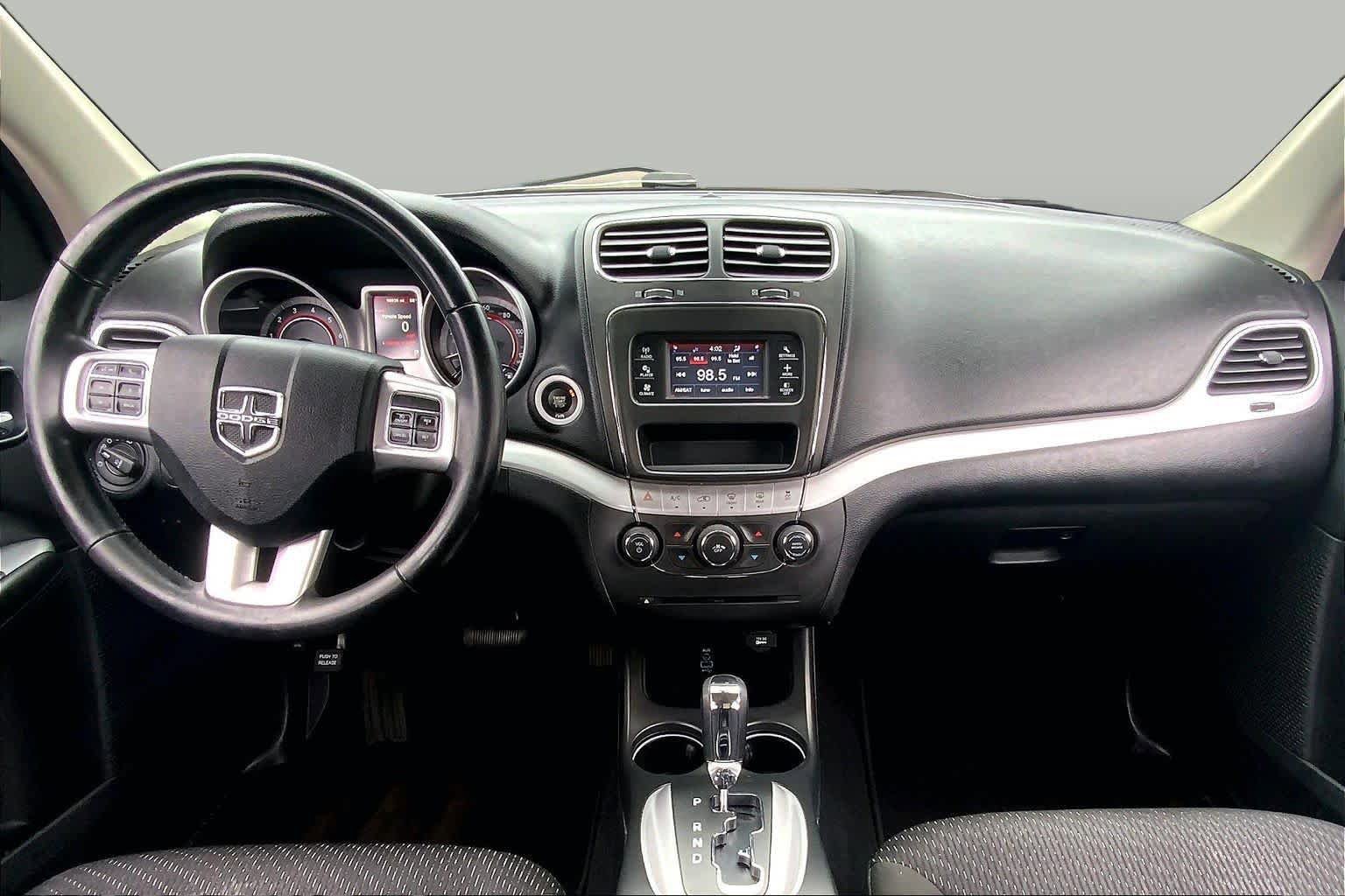 Used 2019 Dodge Journey SE w/ Connectivity Group FWD image 16