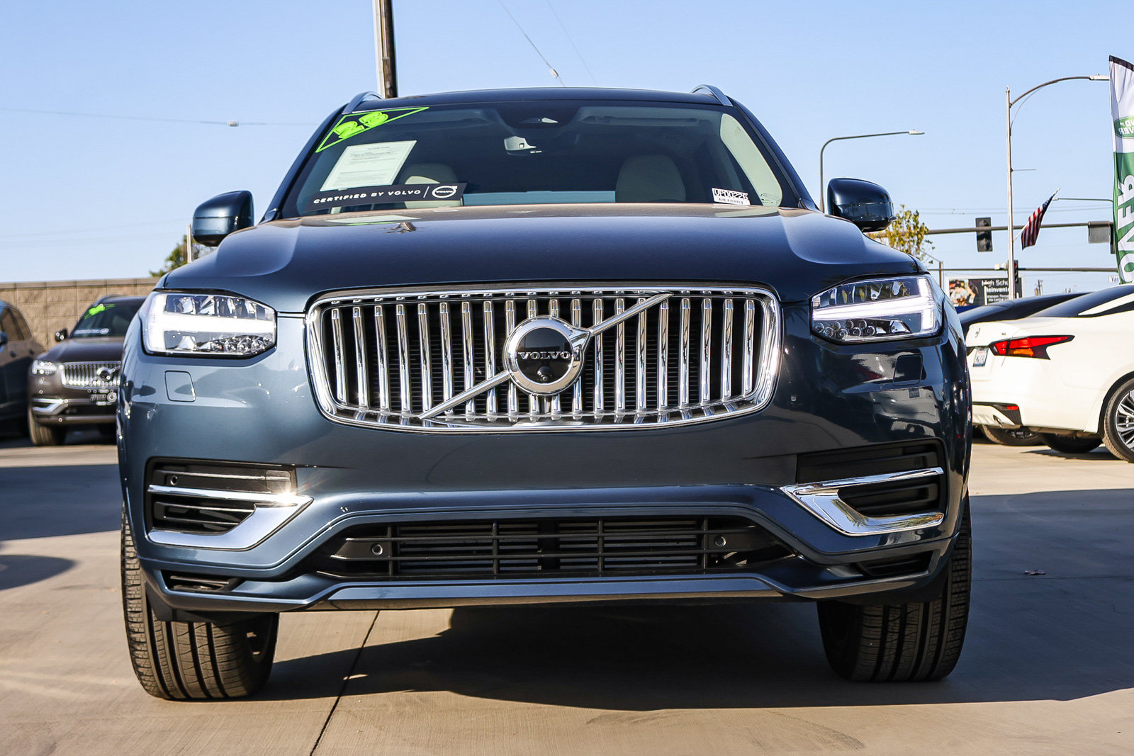 Used 2023 Volvo XC90 T8 Plus w/ Protection Package Premier AWD/4WD image 2