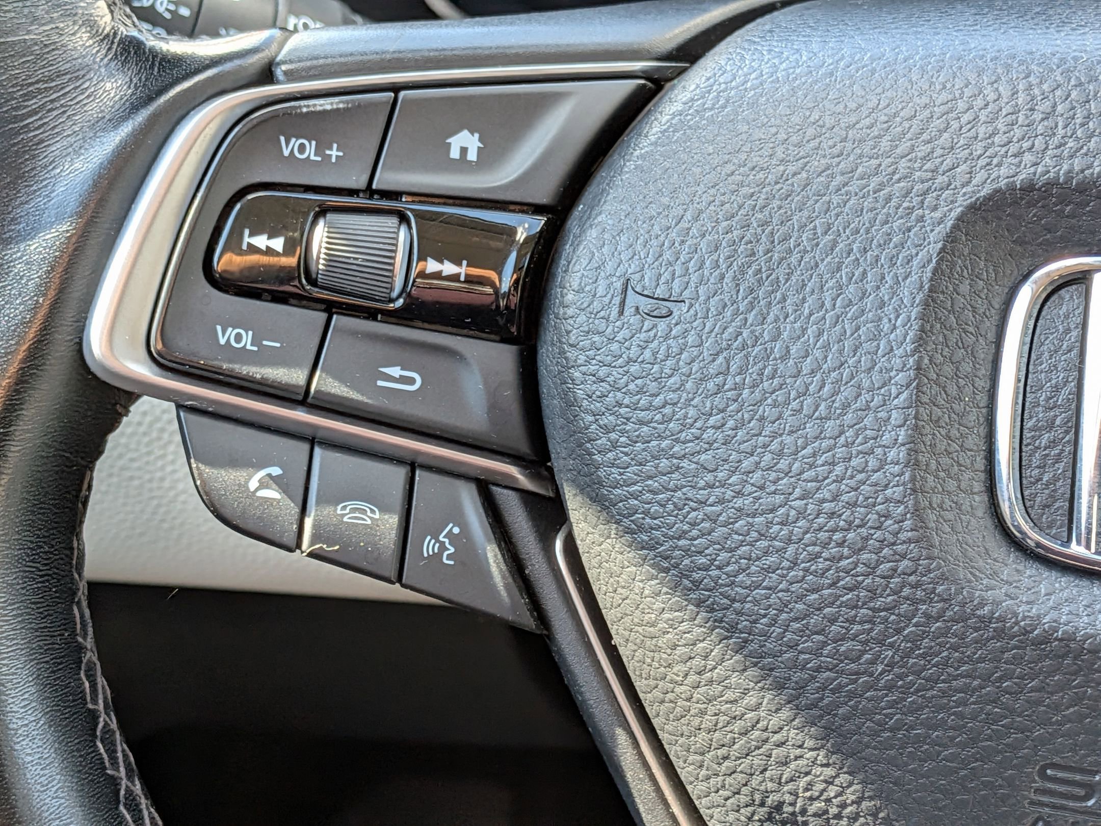 Used 2022 Honda Accord EX-L image 15