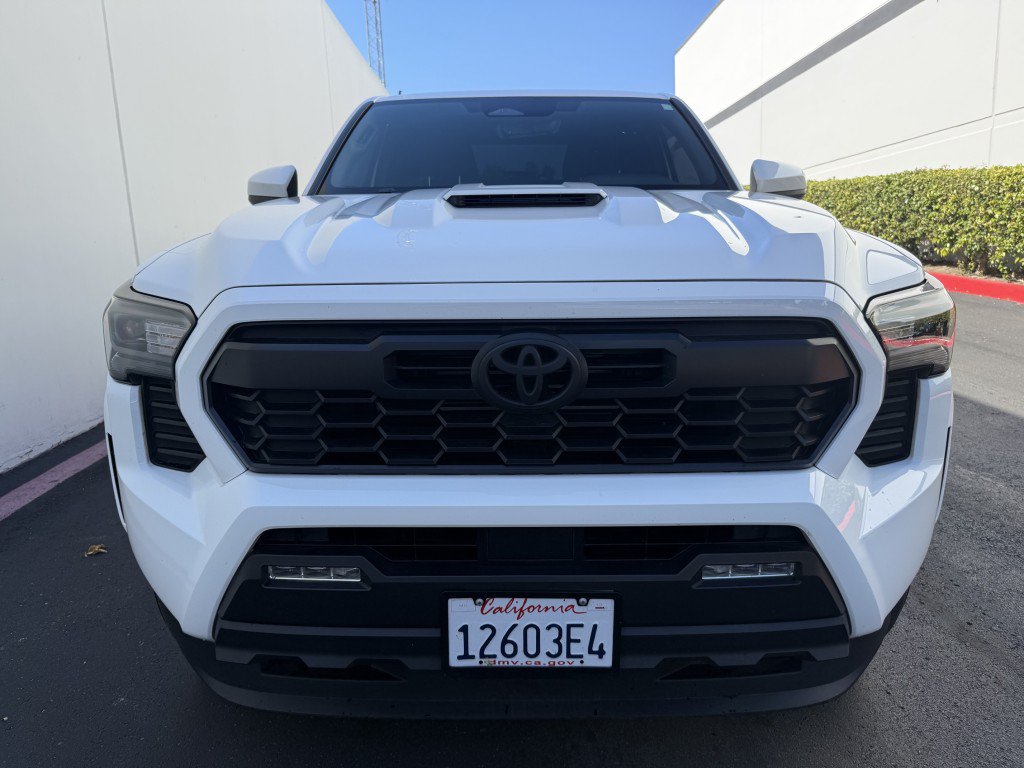 Used 2025 Toyota Tacoma TRD Sport RWD image 5