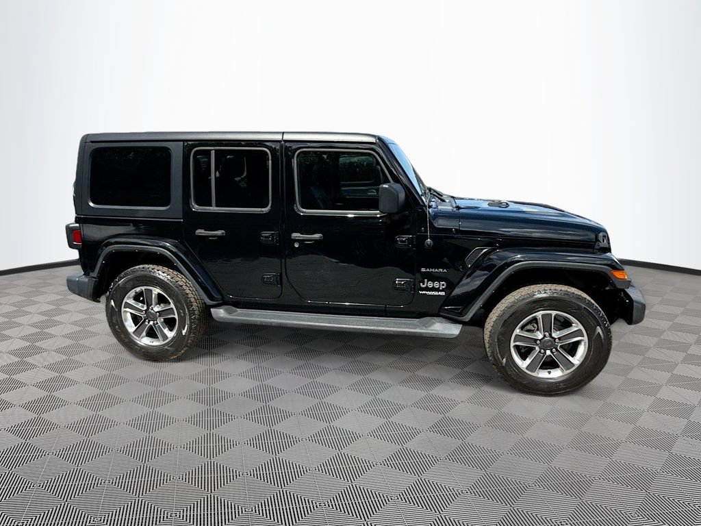 Used 2022 Jeep Wrangler Unlimited Sahara w/ Cold Weather Group AWD/4WD image 5