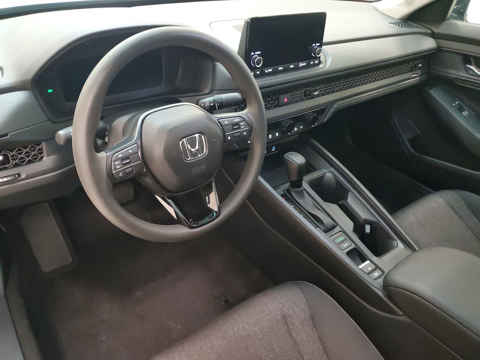 Used 2025 Honda Accord SE image 19