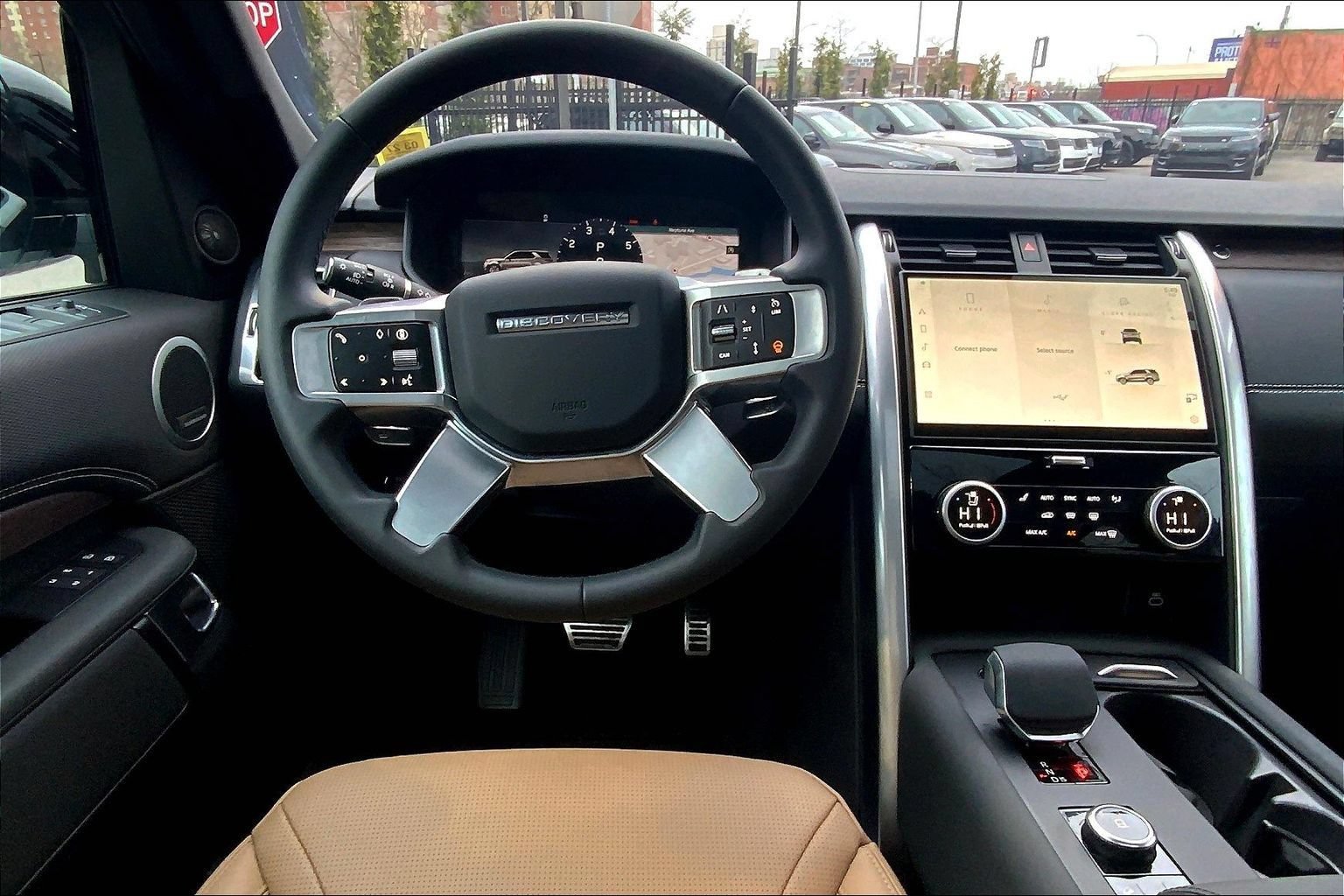 Certified 2025 Land Rover Discovery Dynamic SE AWD/4WD image 5