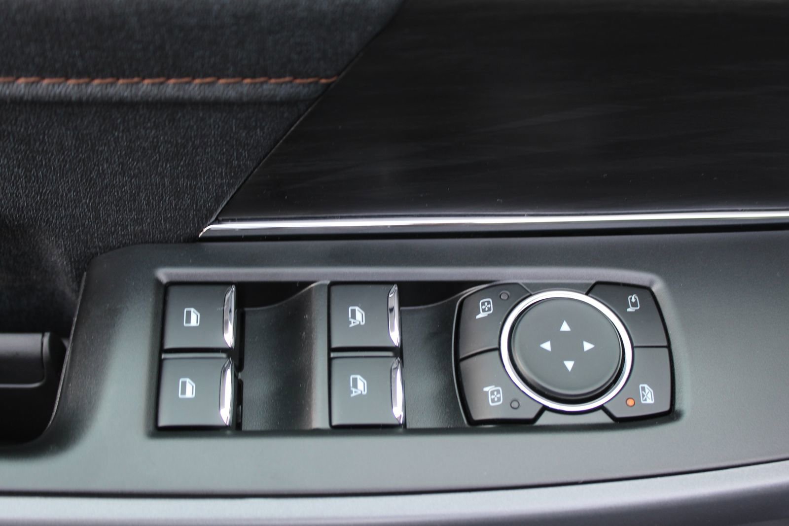 New 2025 Ford F150 Lightning Lariat image 18