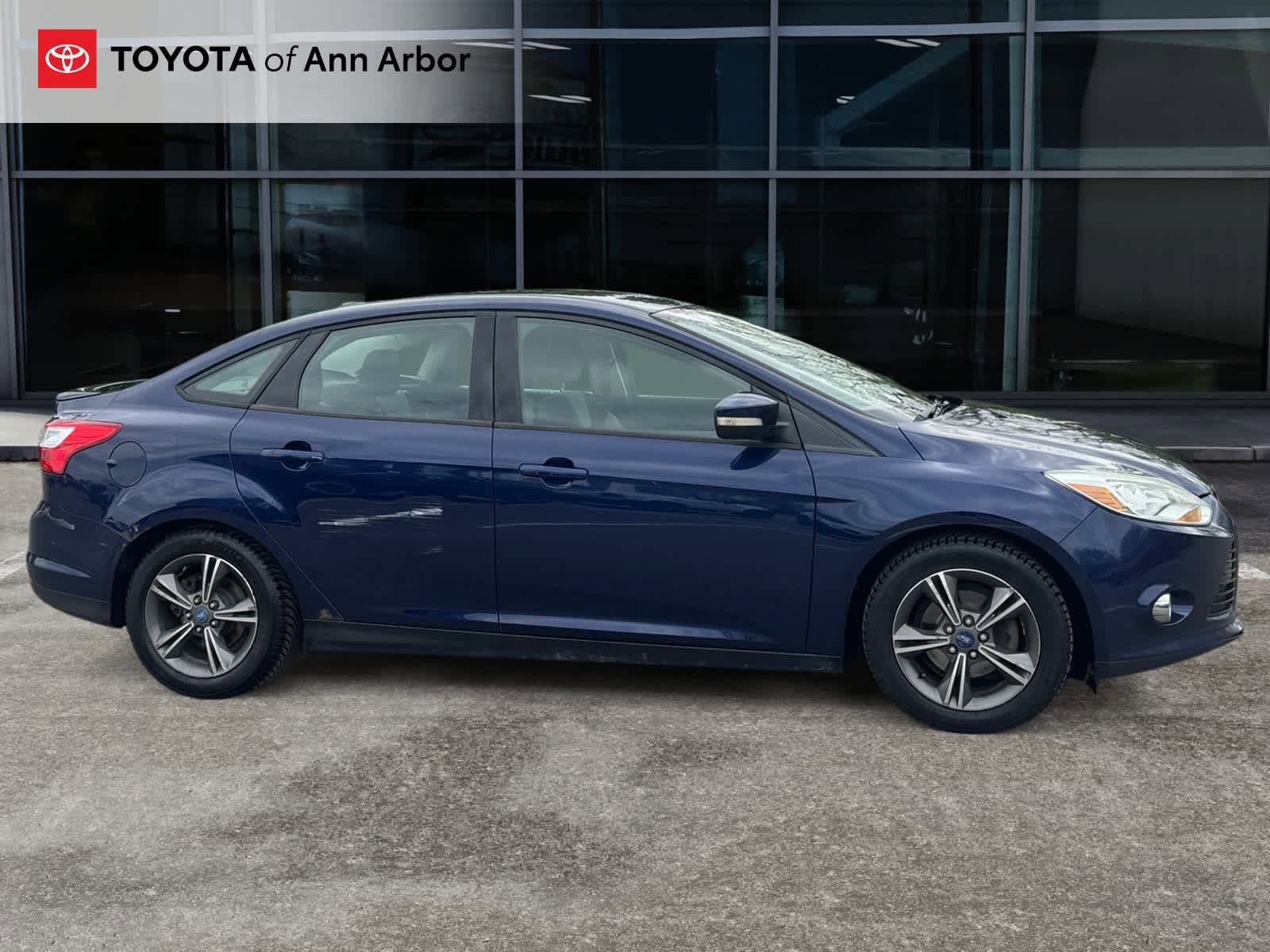Used 2012 Ford Focus SE w/ SE Sport Pkg FWD image 11