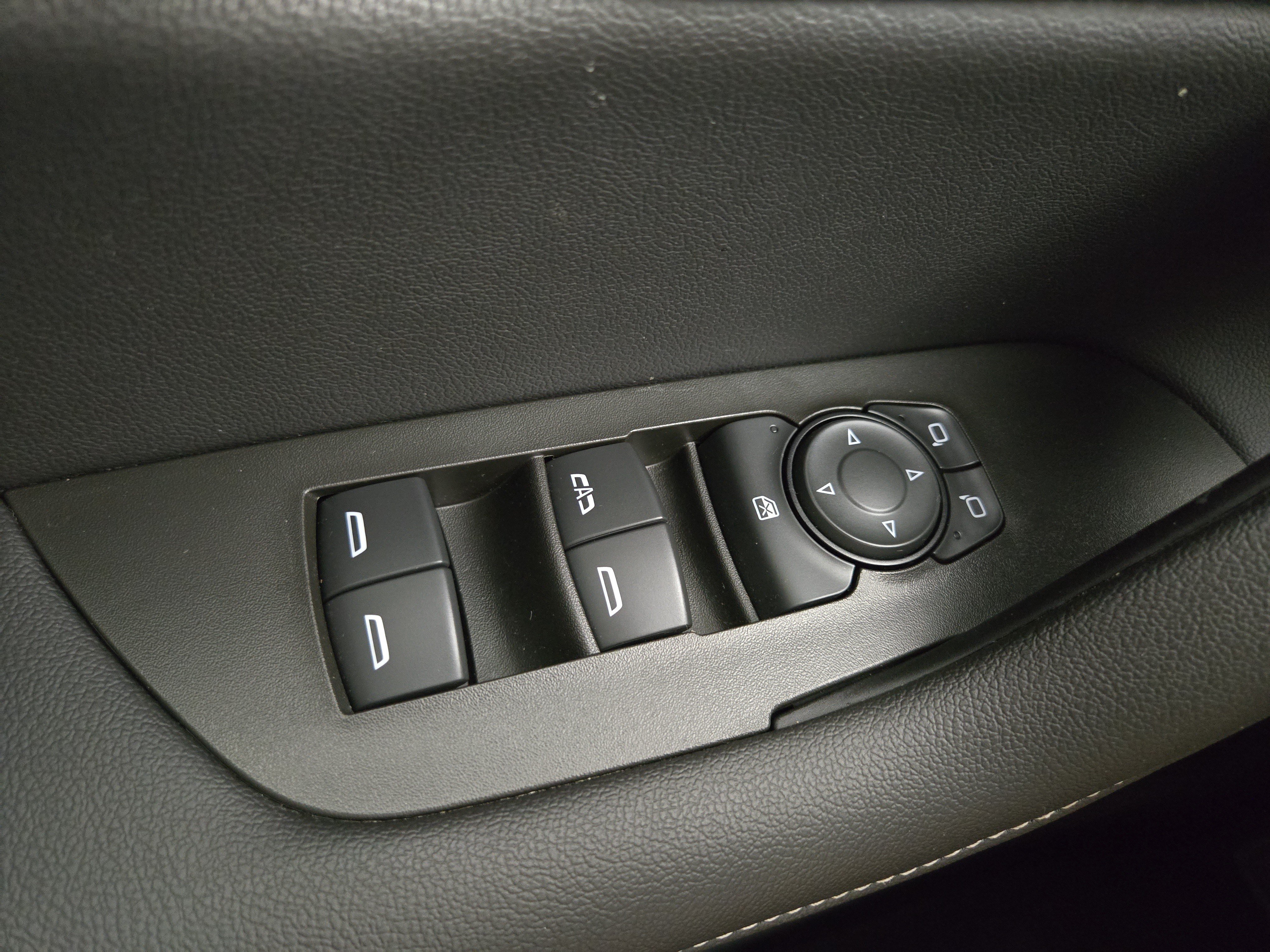 Certified 2023 Chevrolet Blazer LT w/ Convenience Package FWD image 29