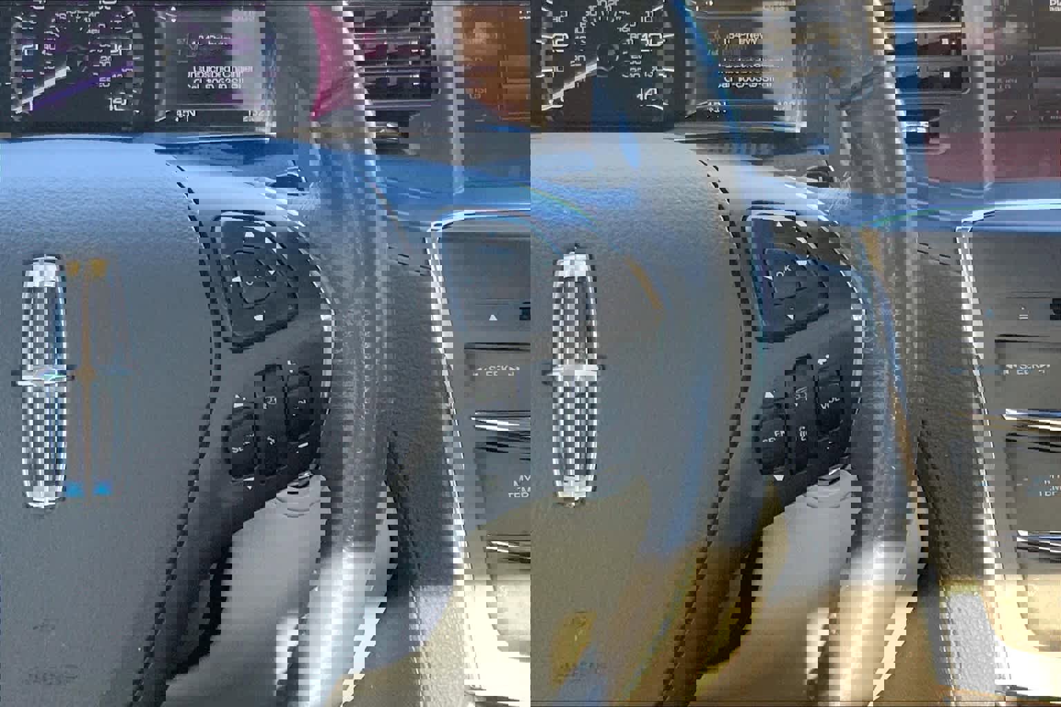 Used 2014 Lincoln MKS AWD w/ Equipment Group 201A image 24