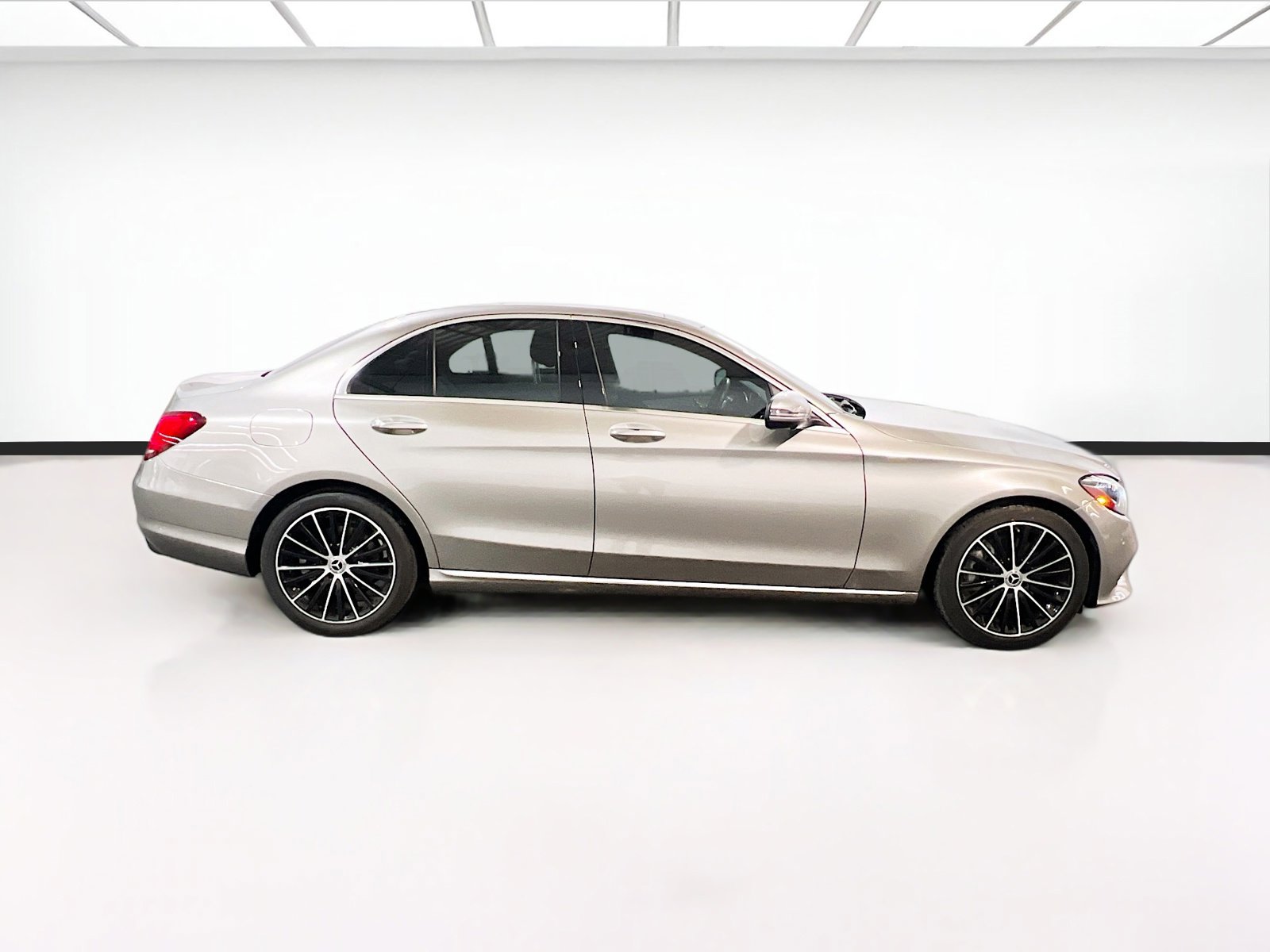 Used 2021 Mercedes-Benz C 300 Sedan image 25
