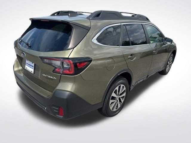 Used 2022 Subaru Outback Premium image 5