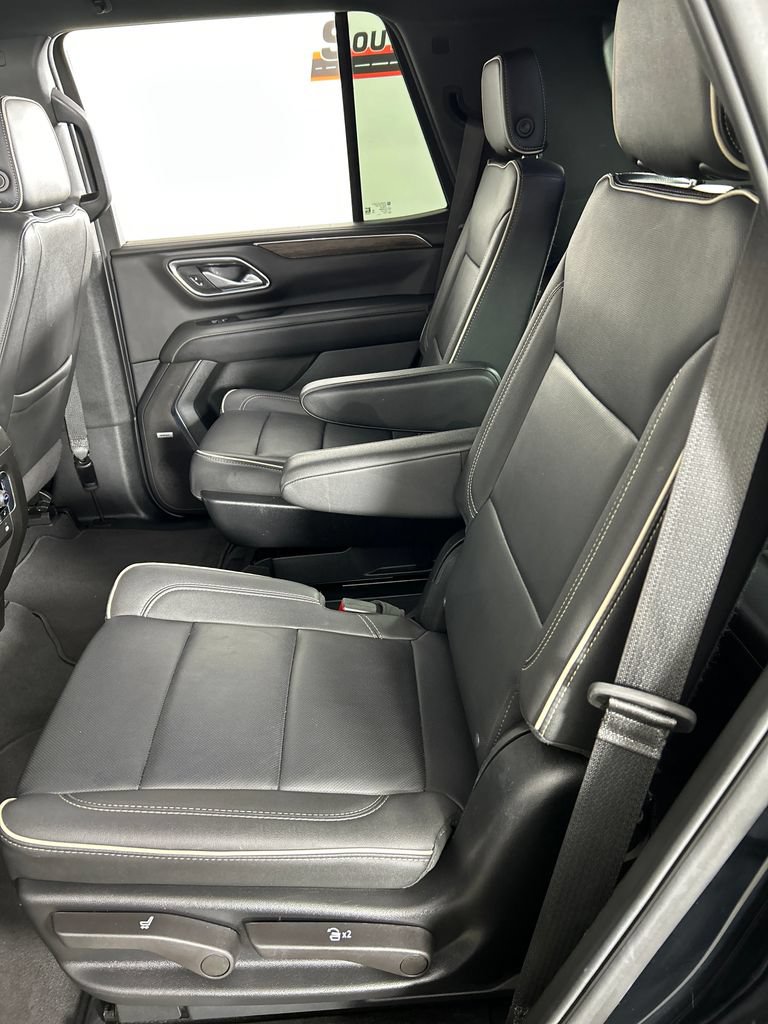 Used 2024 Chevrolet Tahoe Premier AWD/4WD image 18