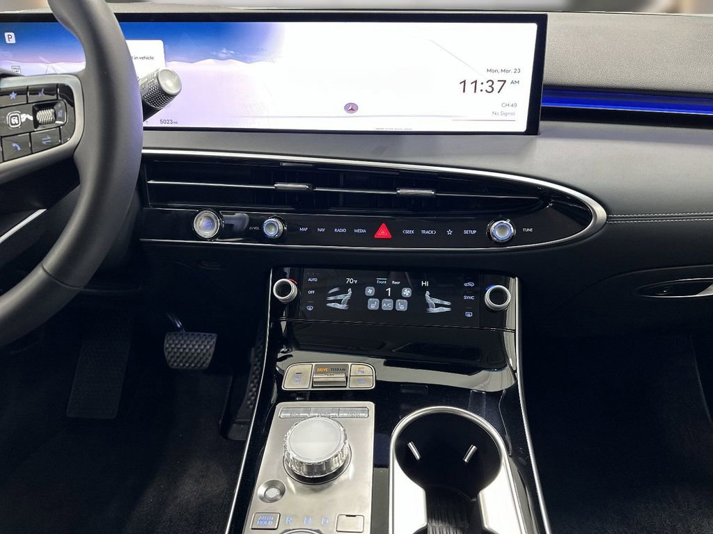 Certified 2026 Genesis GV70 2.5T AWD/4WD image 9