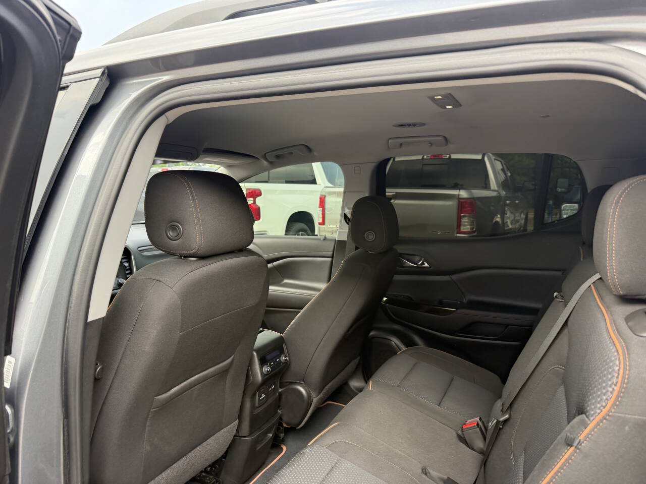 Used 2021 GMC Acadia AT4 AWD/4WD image 12