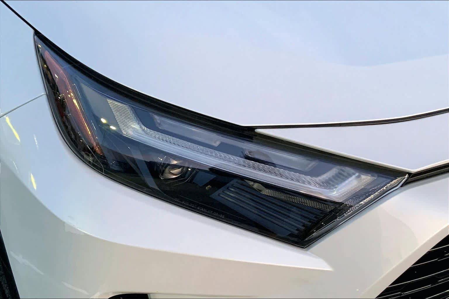 Used 2024 Toyota RAV4 XSE AWD/4WD image 26