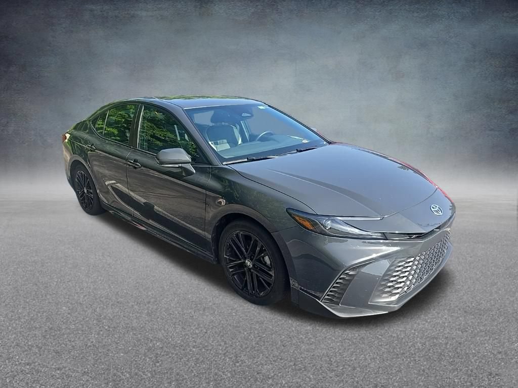 Used 2025 Toyota Camry SE FWD image 2
