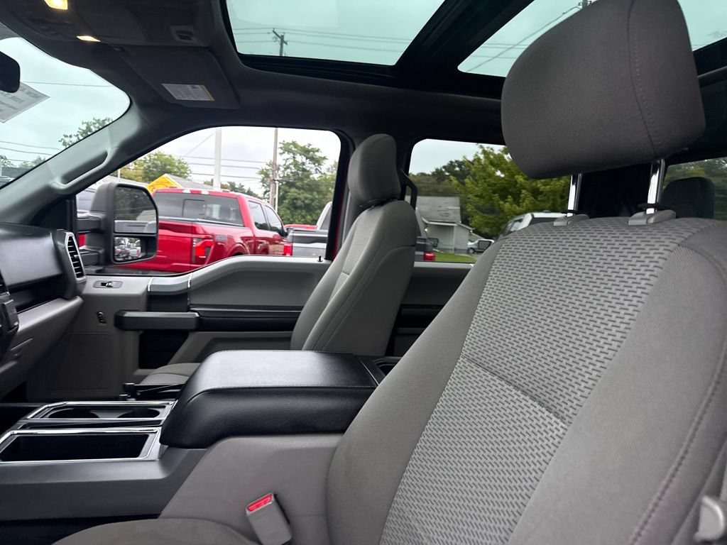 Used 2017 Ford F150 XLT w/ Equipment Group 302A Luxury AWD/4WD image 31