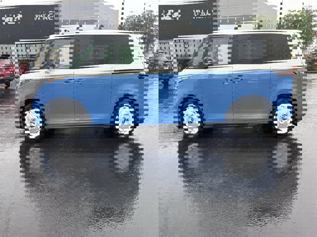 New 2025 Volkswagen ID. Buzz 1st Edition image 3
