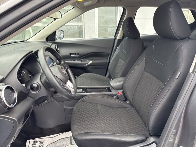 Used 2022 Nissan Kicks SV image 10
