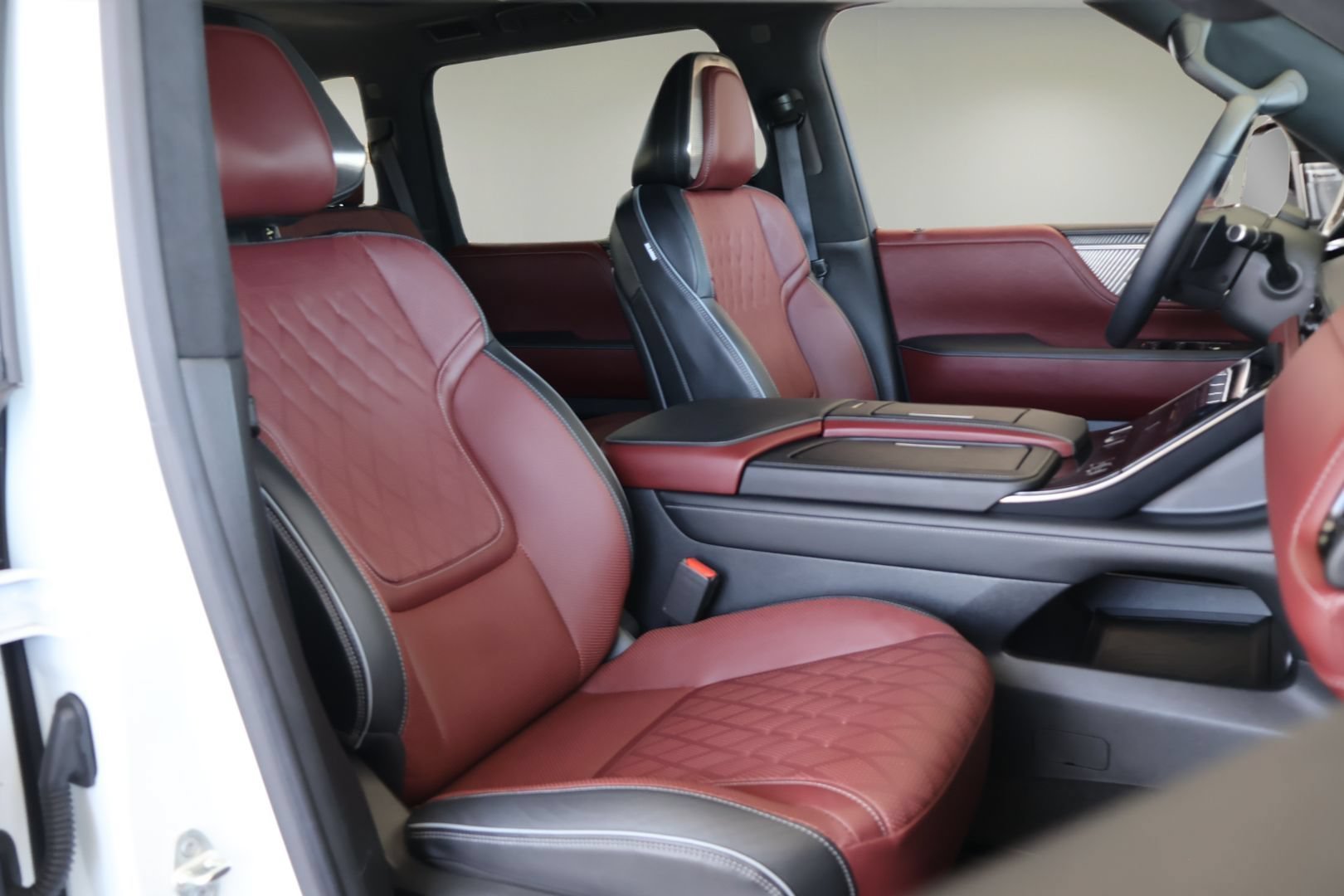Used 2025 INFINITI QX80 Autograph AWD/4WD image 22