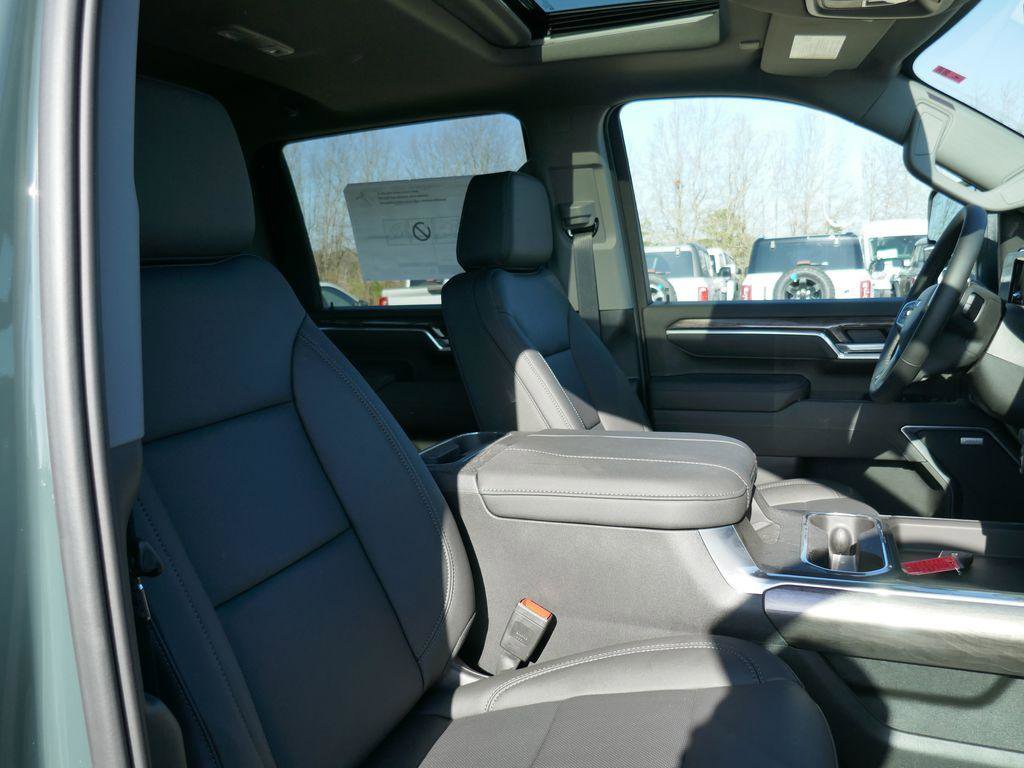 New 2026 Chevrolet Silverado 3500 LTZ w/ LTZ Plus Package AWD/4WD image 13