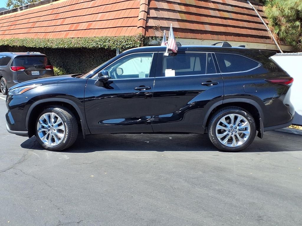 New 2026 Toyota Highlander Limited AWD/4WD image 3