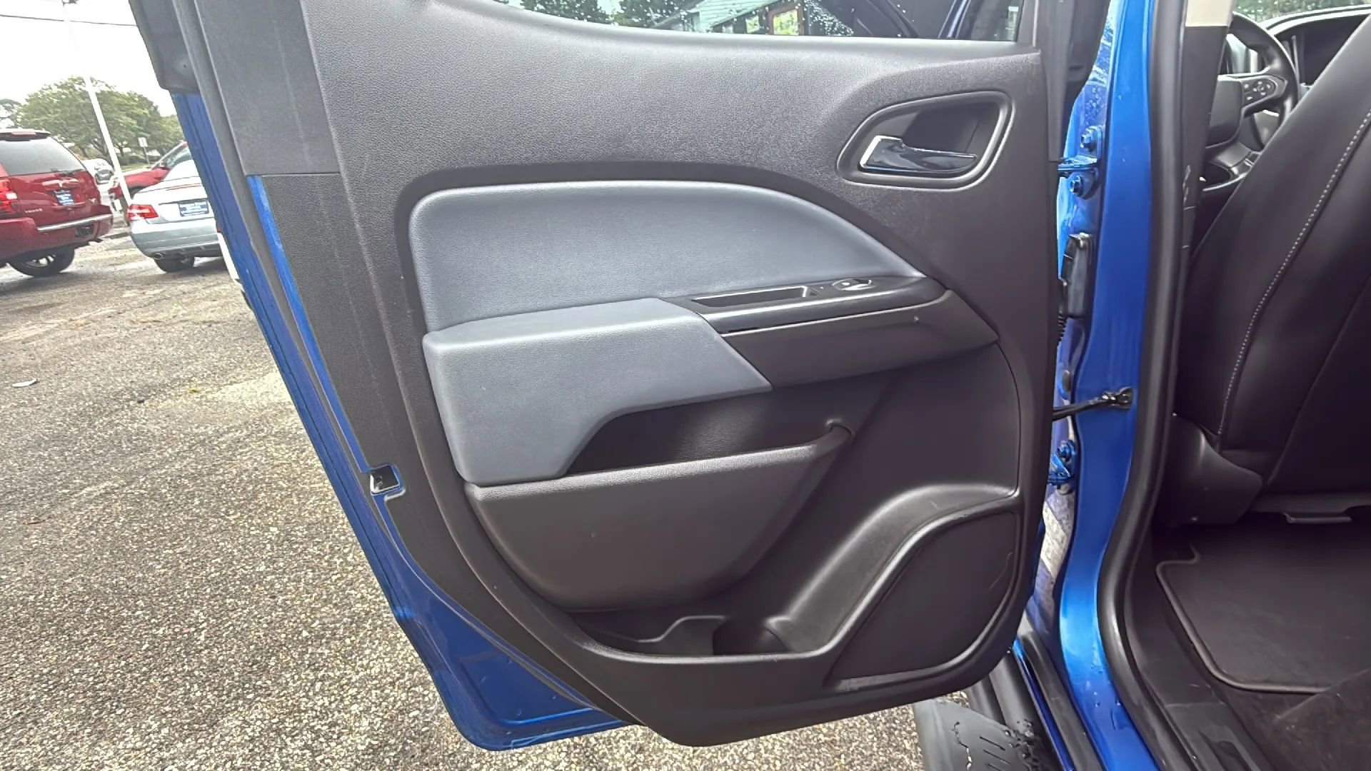 Used 2018 Chevrolet Colorado Z71 image 12