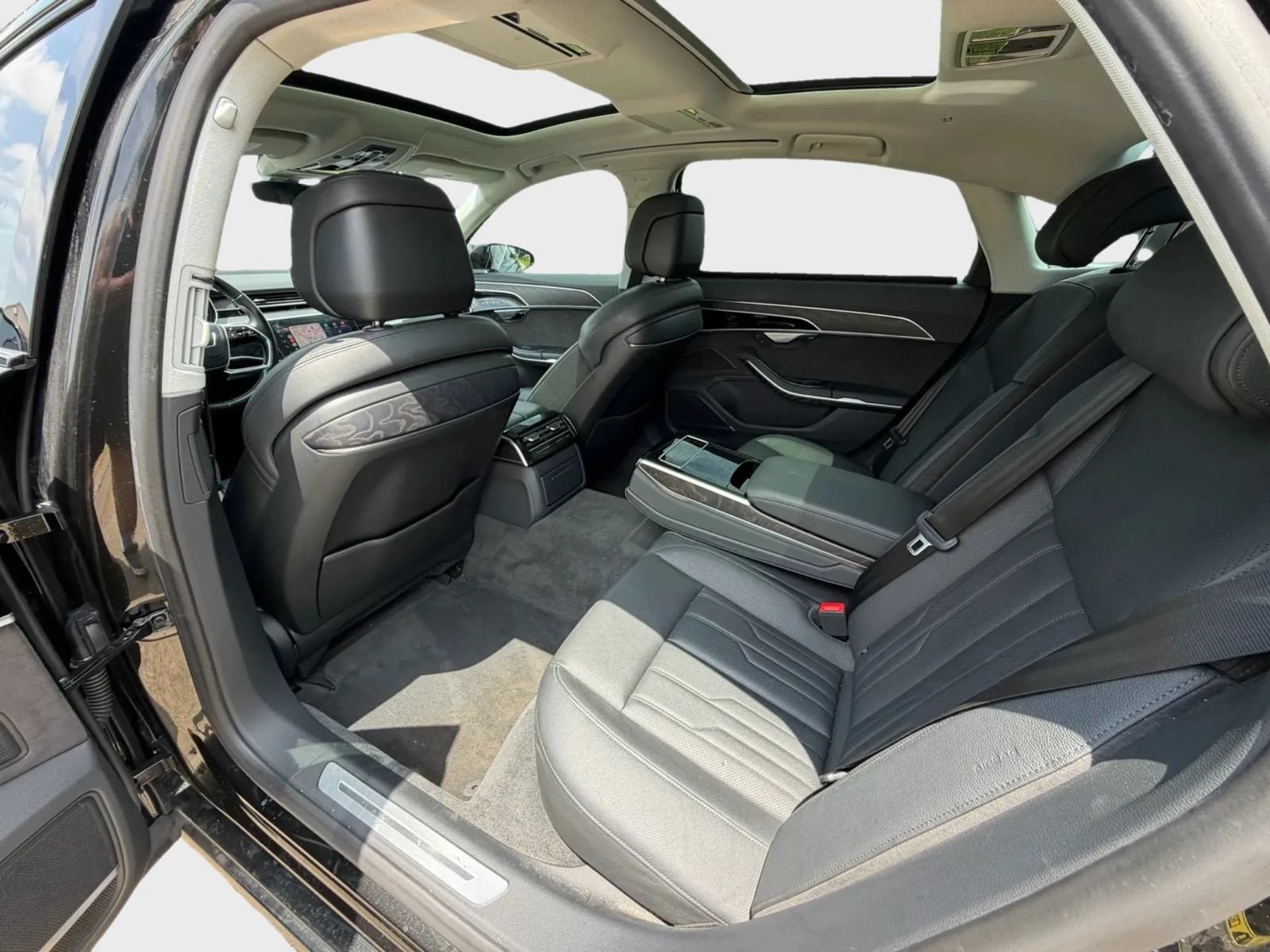 Used 2020 Audi A8 L 4.0T w/ Executive Package AWD/4WD image 16