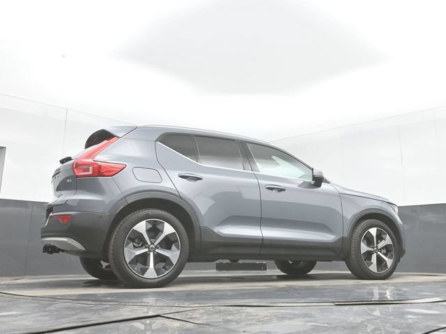 Used 2023 Volvo XC40 B4 Ultimate FWD image 35